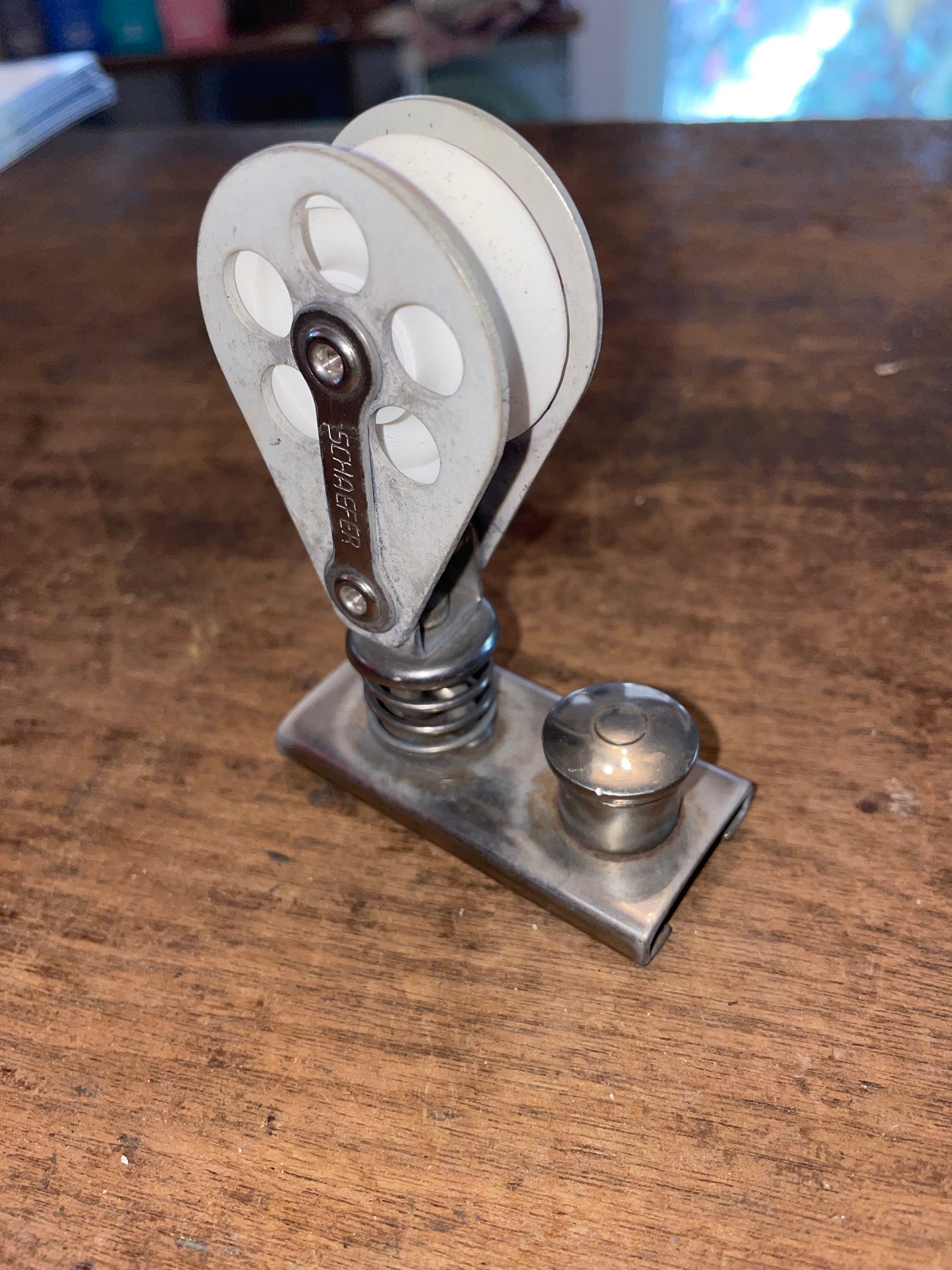 Schaefer Single Block Spring Top 1” Track Car 1 5/8” Sheave- 7/16” Line