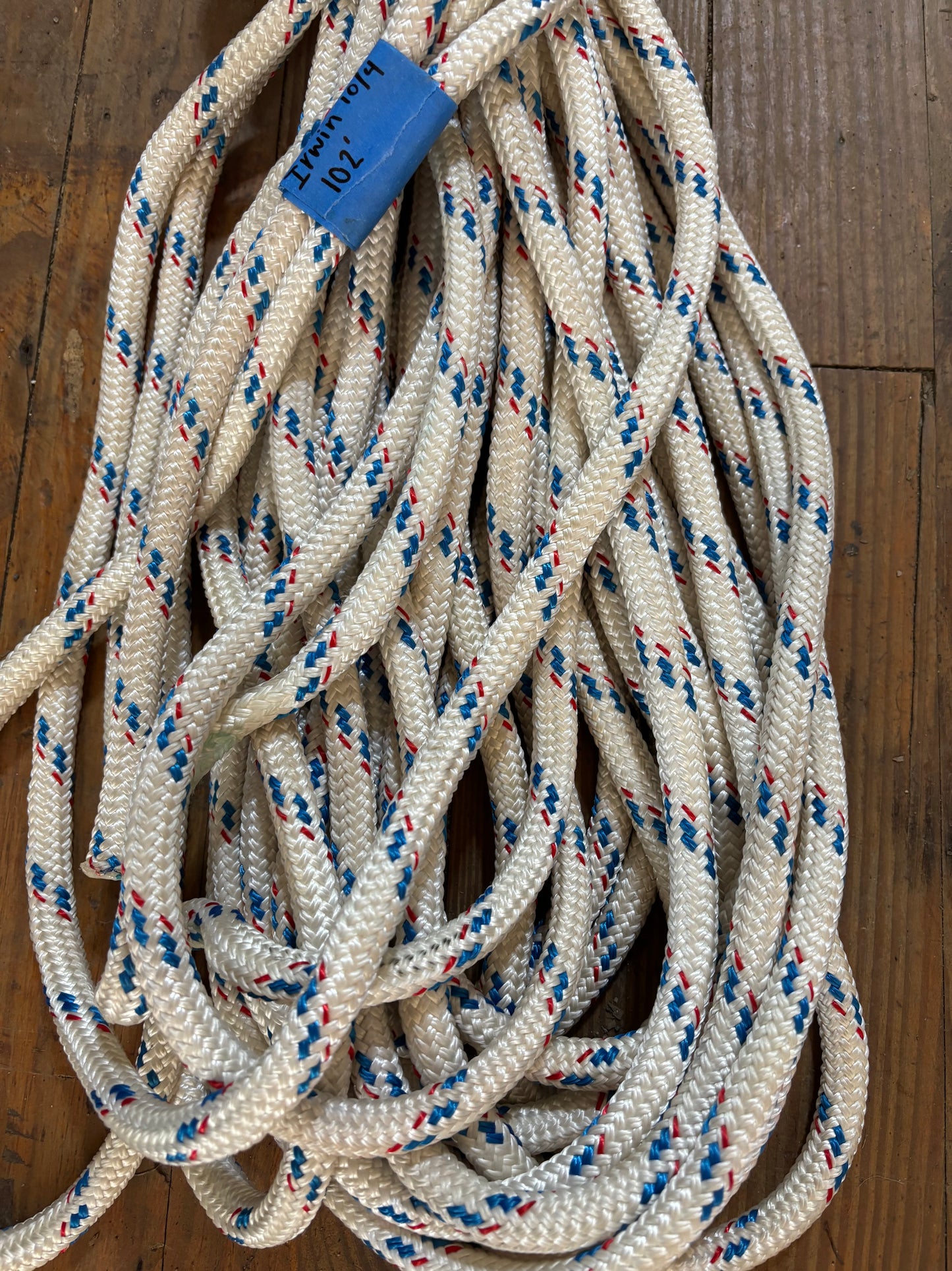 Halyard Line OFF Irwin 10/4 - 2 LENGTHS