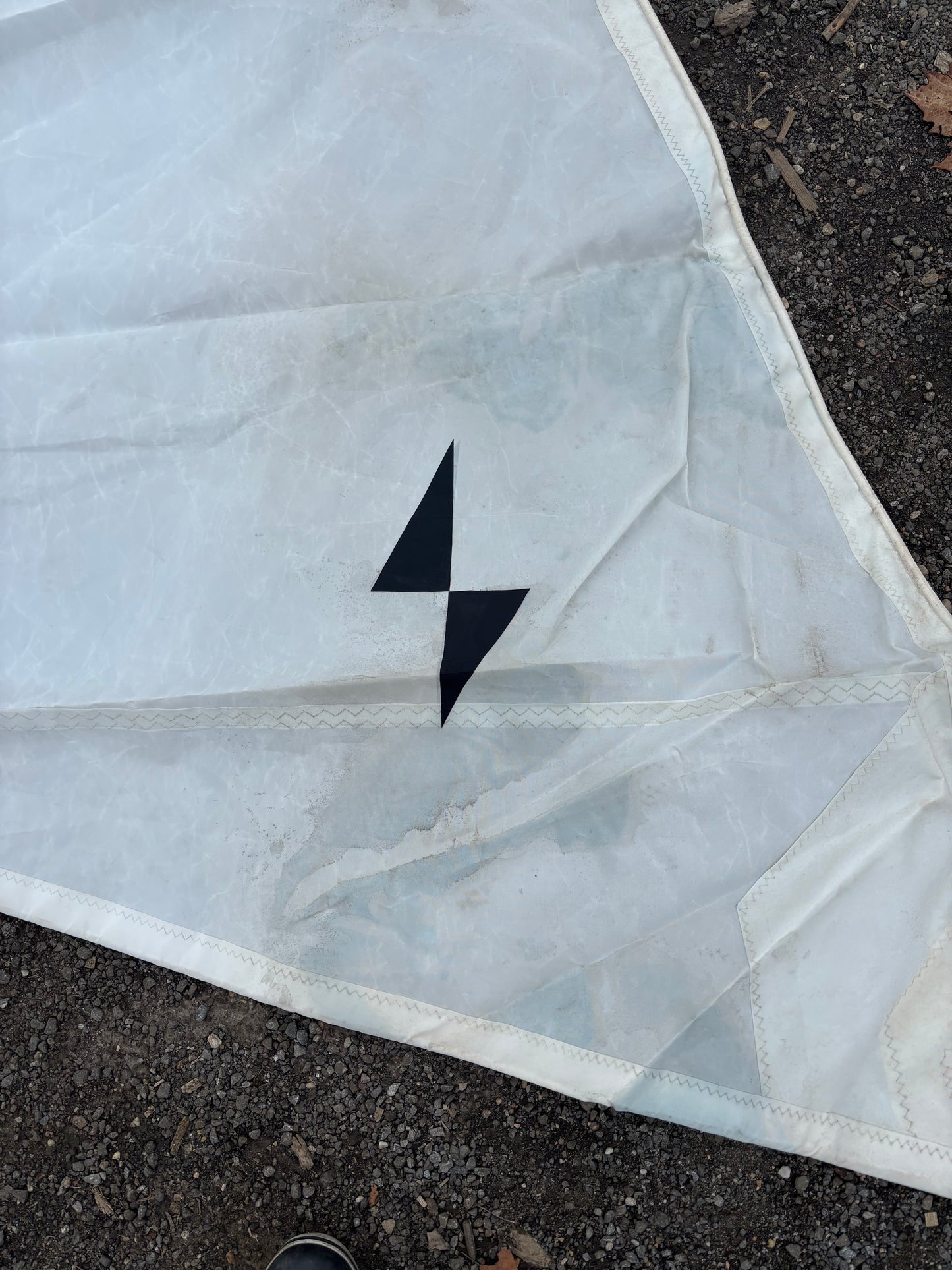 Valiant 32 Stay Sail - 24'9" x 28'9" x 10'5"