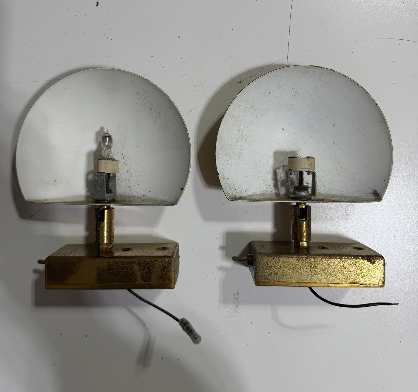 PAIR Interior Scone Lights - Catalina Morgan 38