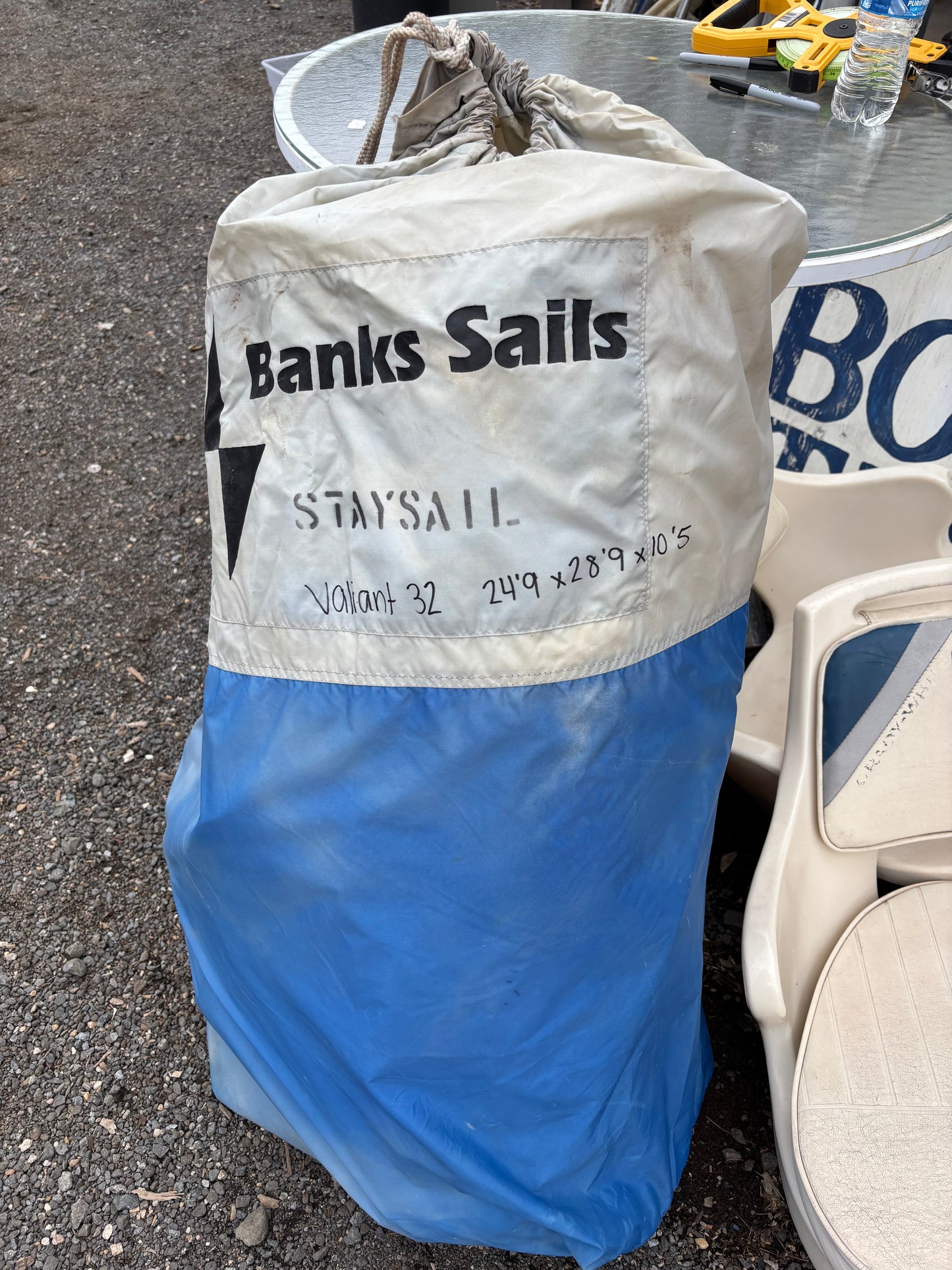 Valiant 32 Stay Sail - 24'9" x 28'9" x 10'5"