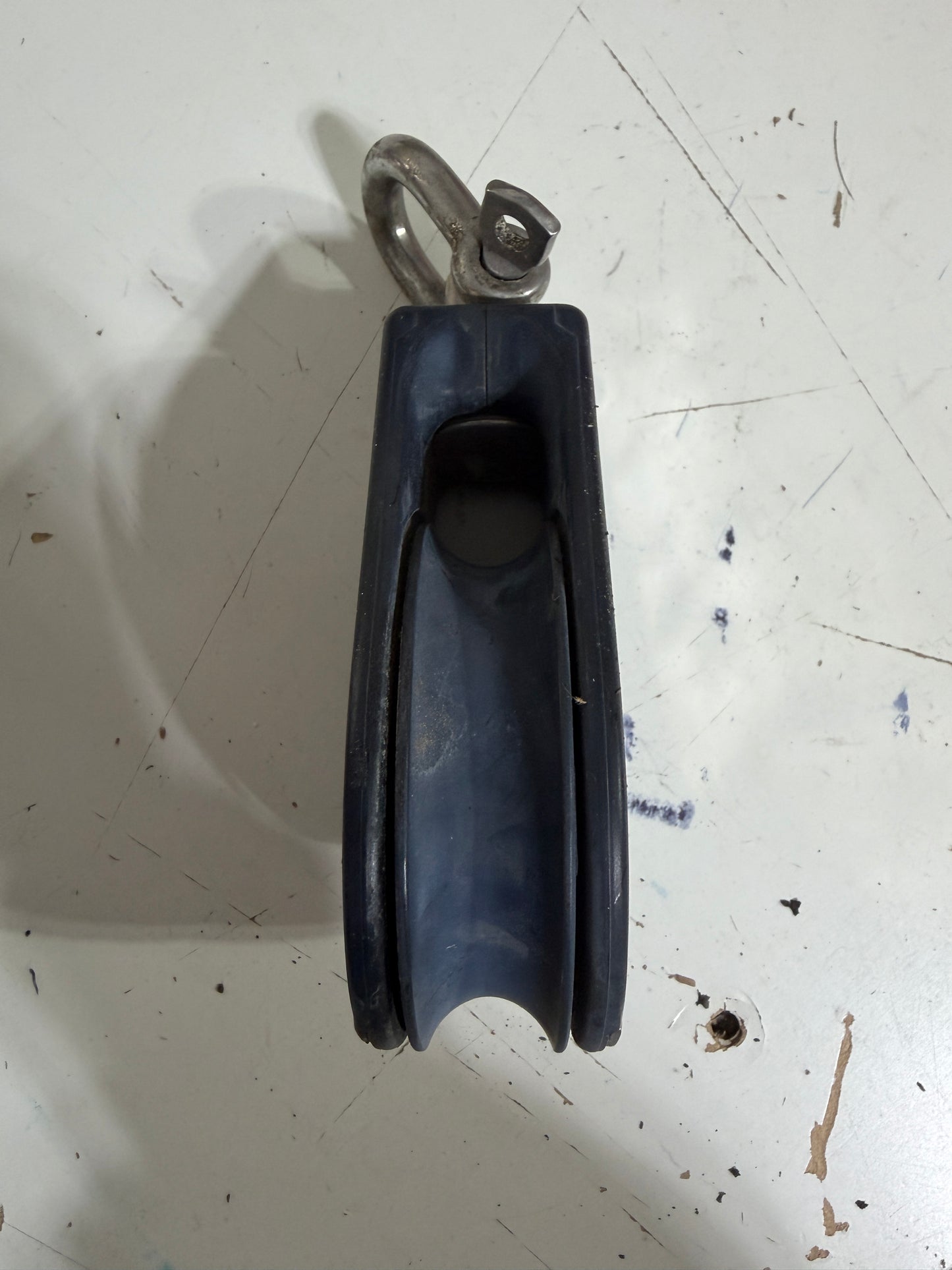 Large Harken 3" Swivel Block With Shackle - 5/8" Line