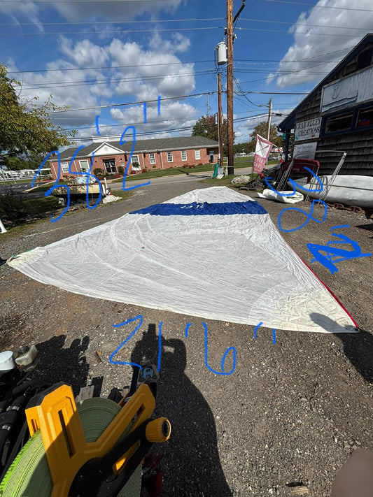 Symmetrical Spinnaker 38'2" x 38'2" x 21'6" - Tartan 33