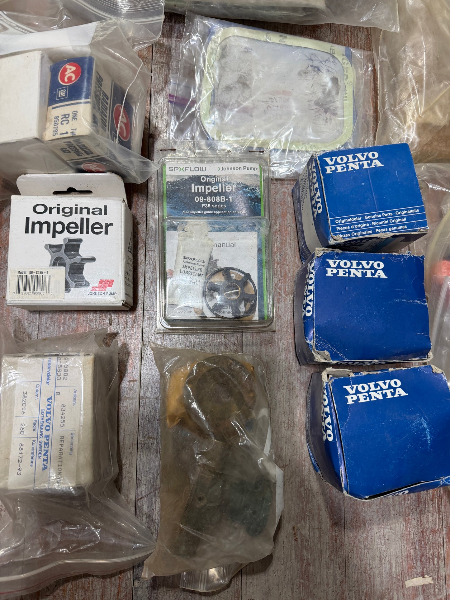 LOT OF PARTS FOR A VOLVO PENTA MD11C