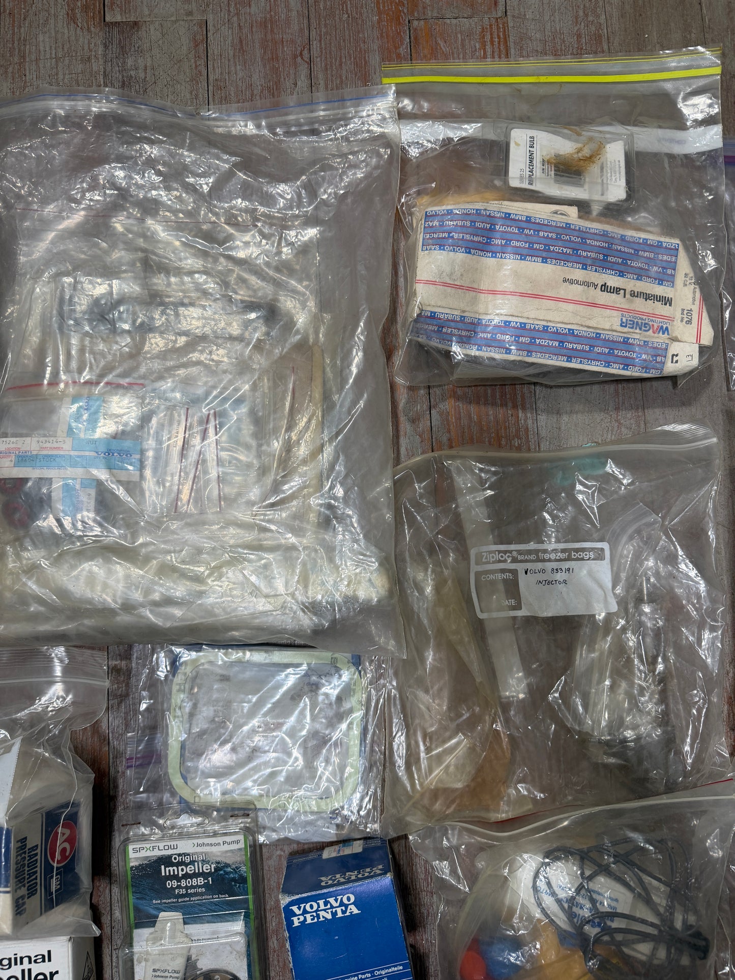 LOT OF PARTS FOR A VOLVO PENTA MD11C