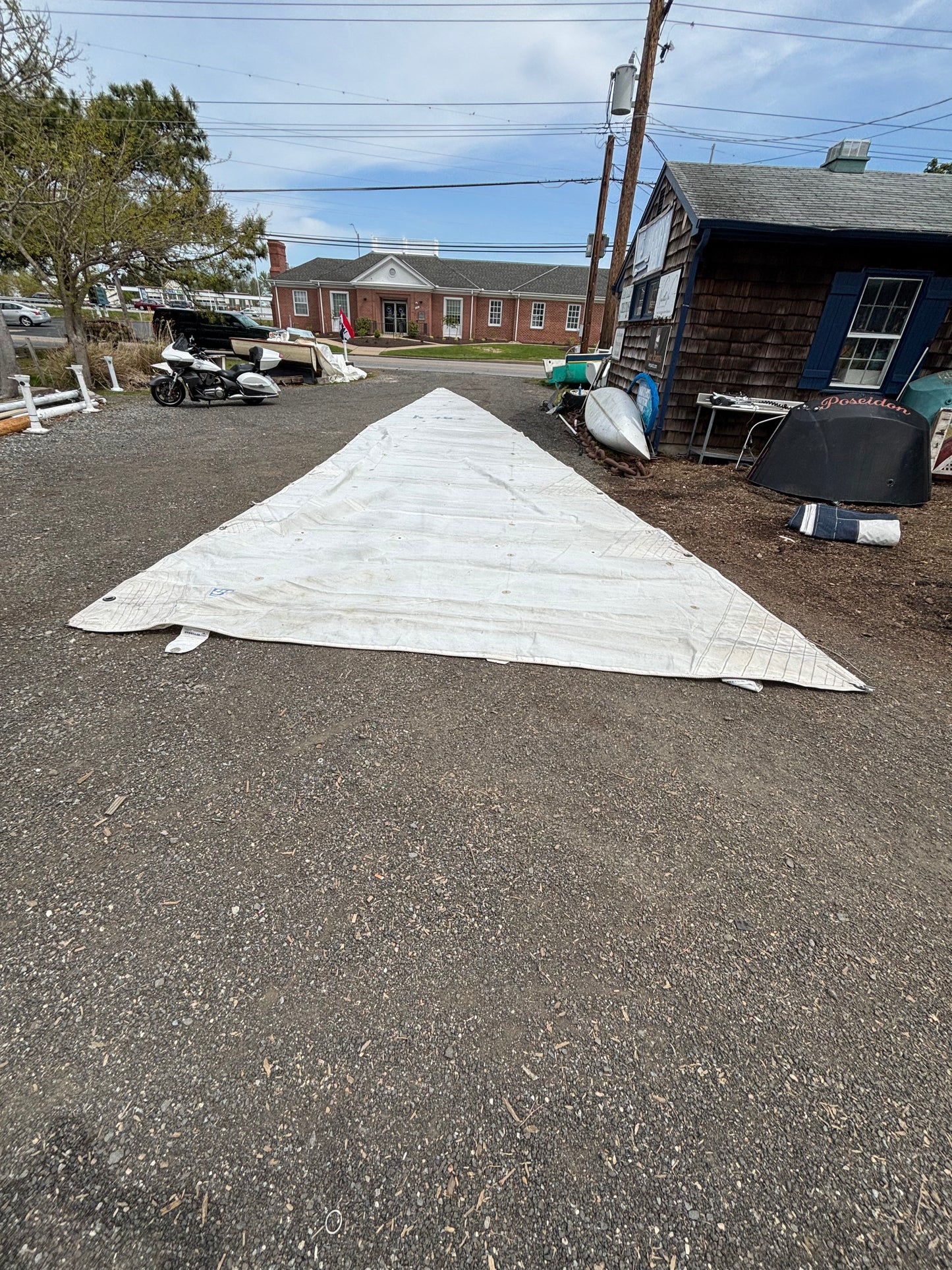 Hunter 40.5 Mainsail - 51’ Luff x 53’ Leech x 15’ 8” Foot