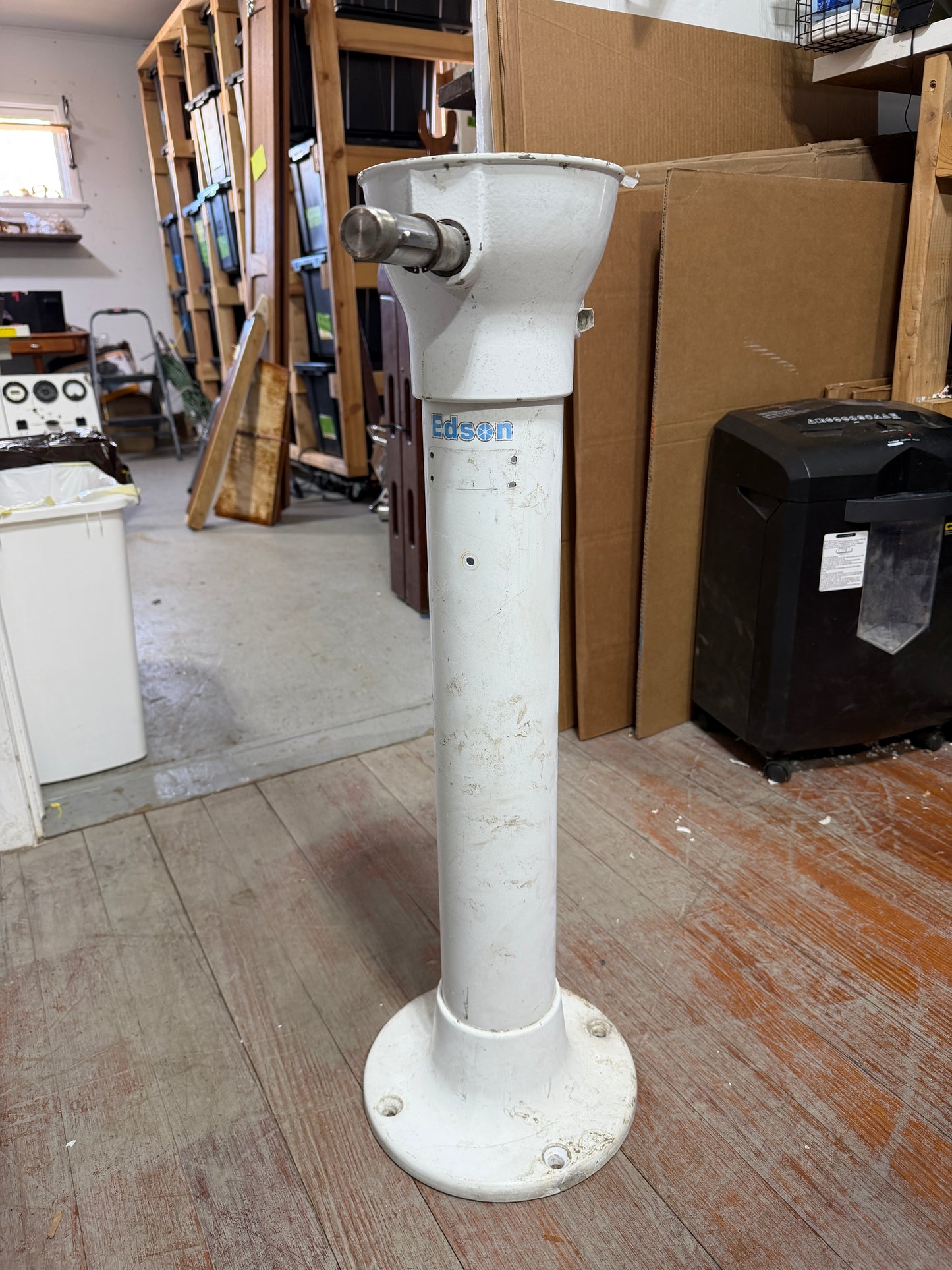 Edson Pedestal - 30" Tall - Serial Number 44870