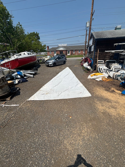 23’10” Luff x 25’3” Leech x 9’2” Foot Mainsail