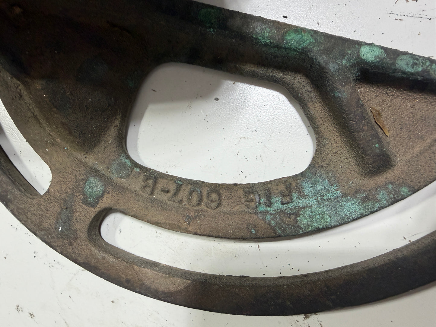 Edson C-269 607-B - 6" Sheaved Idler Steering Pedestal Pulleys