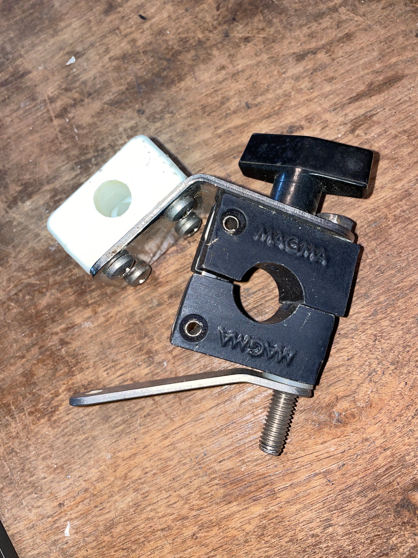 Magma Rail Grill Mount And Flag Pole Holder Combo