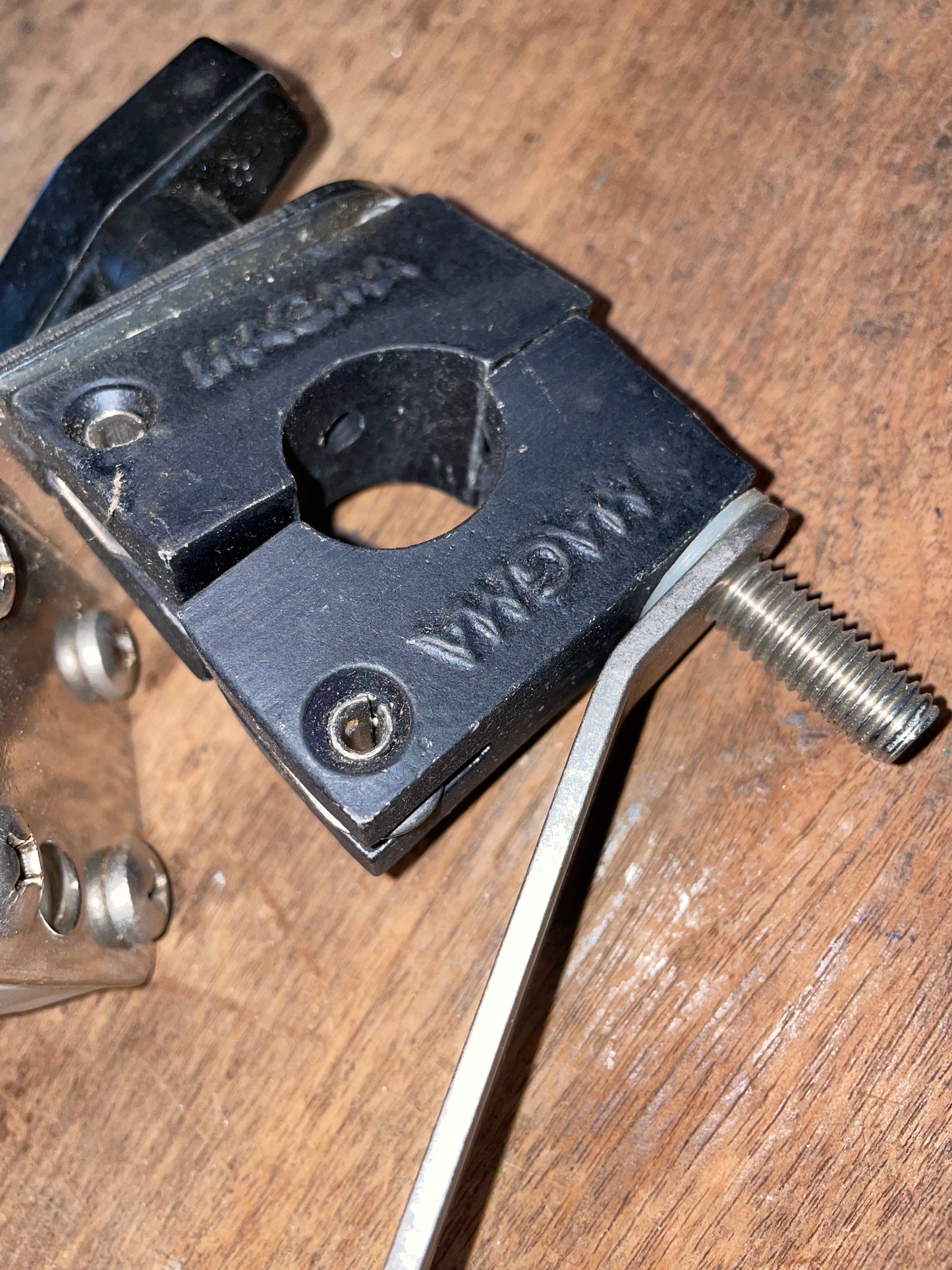 Magma Rail Grill Mount And Flag Pole Holder Combo