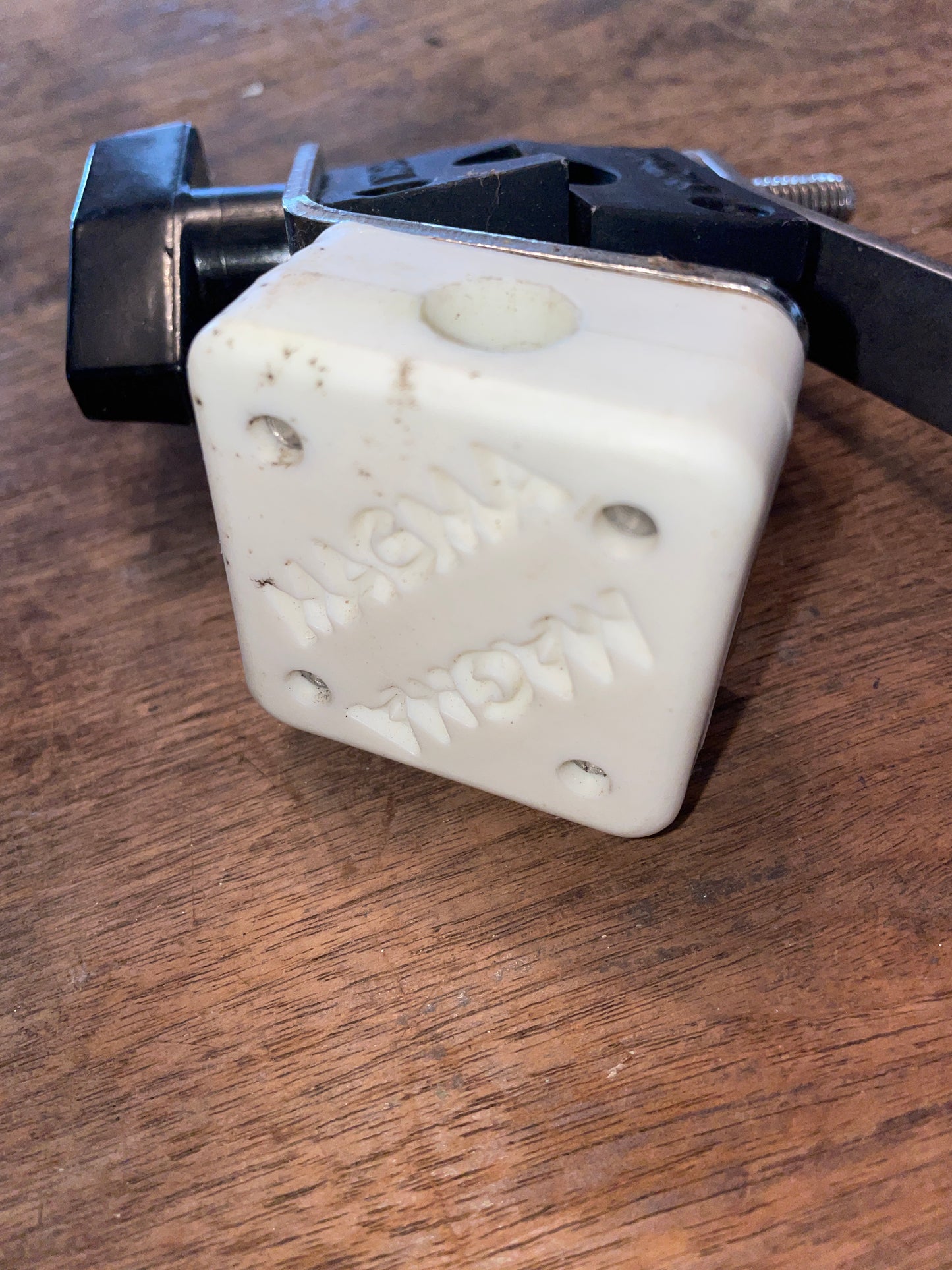 Magma Rail Grill Mount And Flag Pole Holder Combo