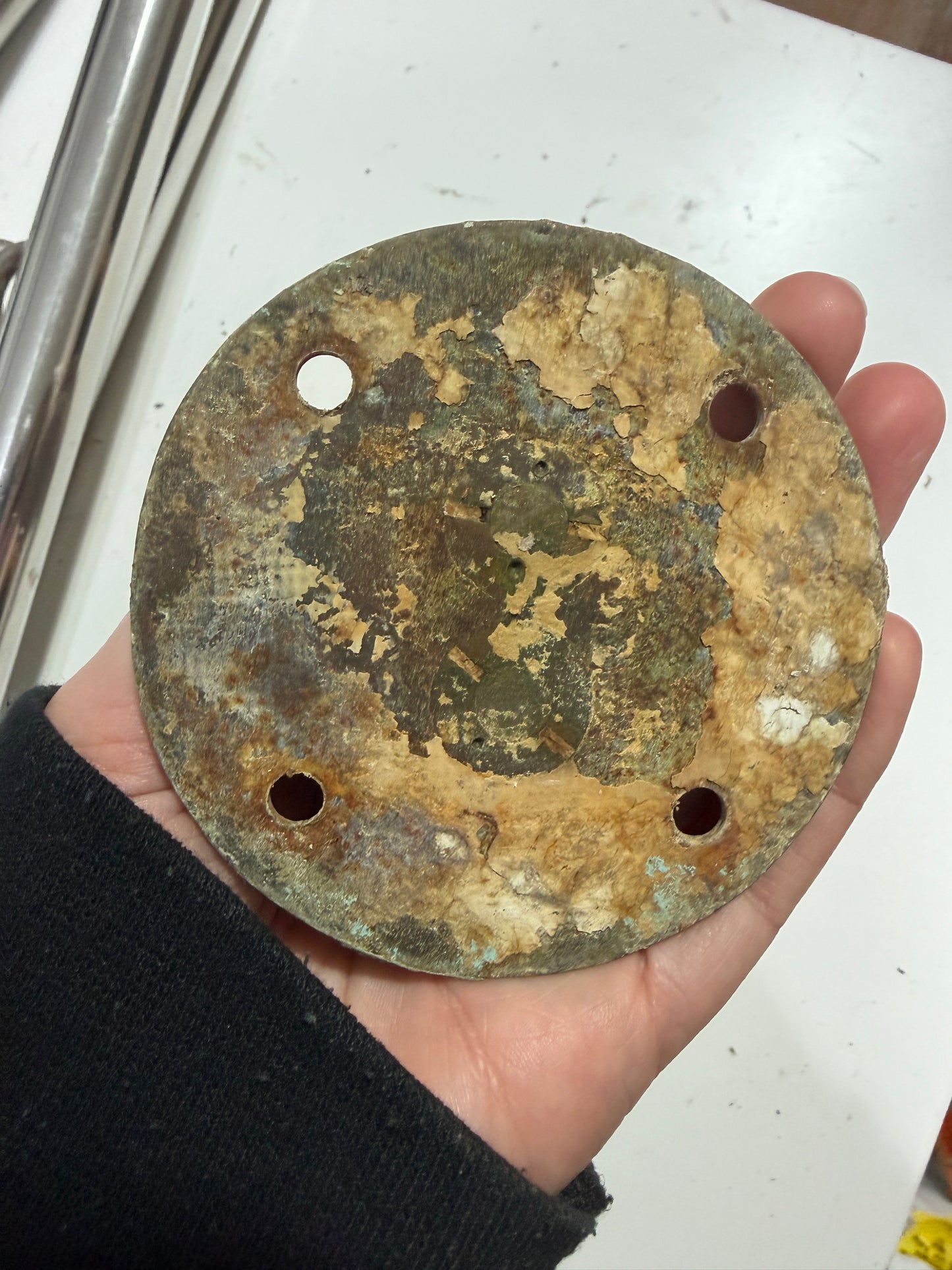 South Coast Standing Rubber Swivel Block with Bronze Base - Alden Priscilla 1971