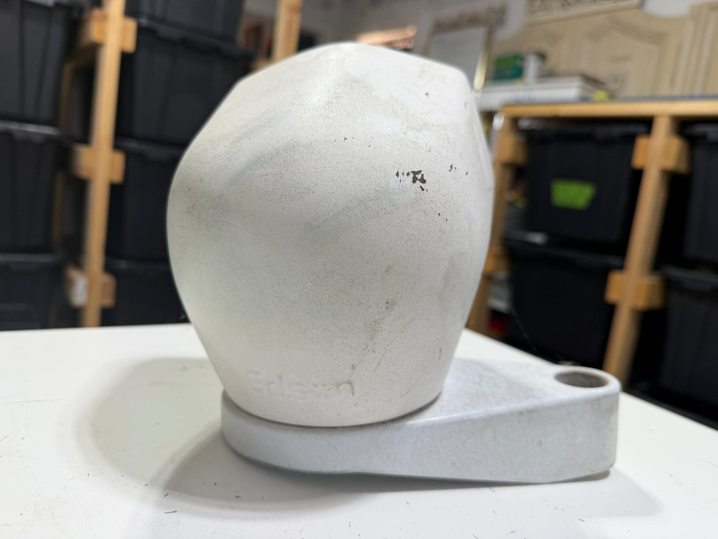 Single Edson Electronic Mount - 4 1/2" Squared Hole Mounting - Good Condition