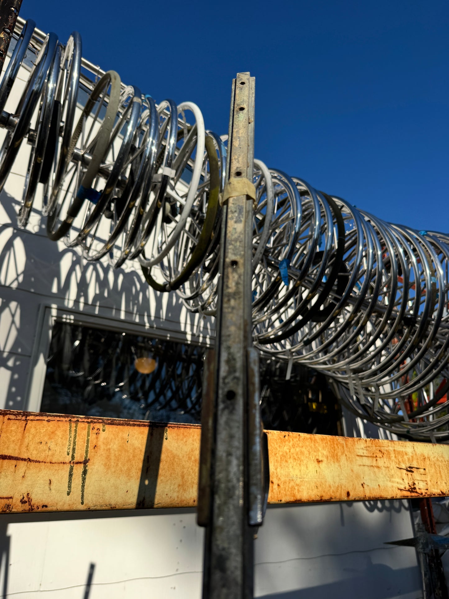 8' Bronze Slightly Curved T Track - 1" Track Width - Comes With Car