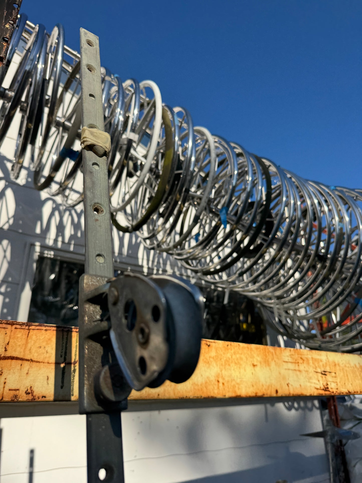 8' Bronze Slightly Curved T Track - 1" Track Width - Comes With Car