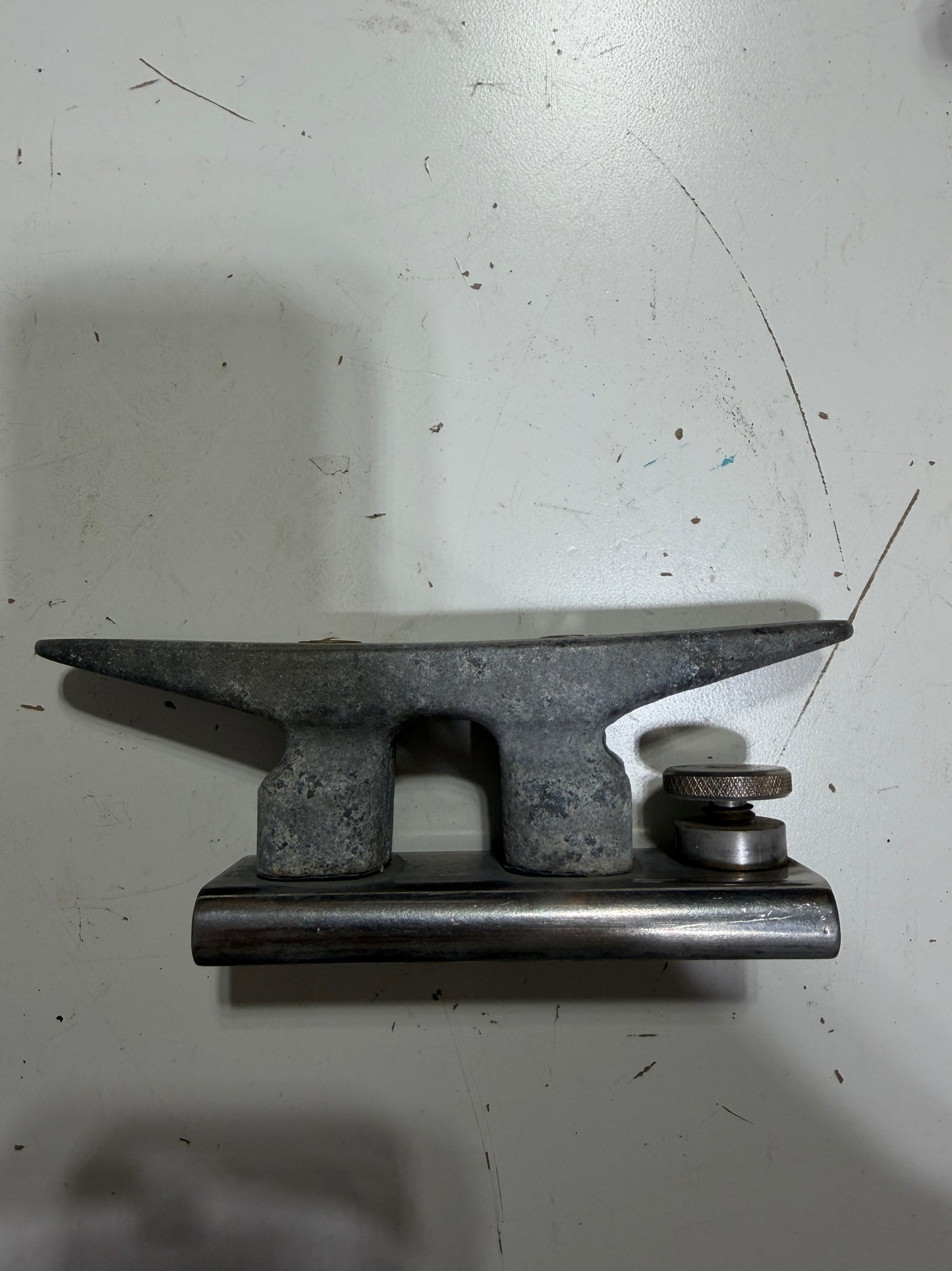 ALUMINUM CLEAT TRACK CAR - 1 1/4" TRACK WIDTH