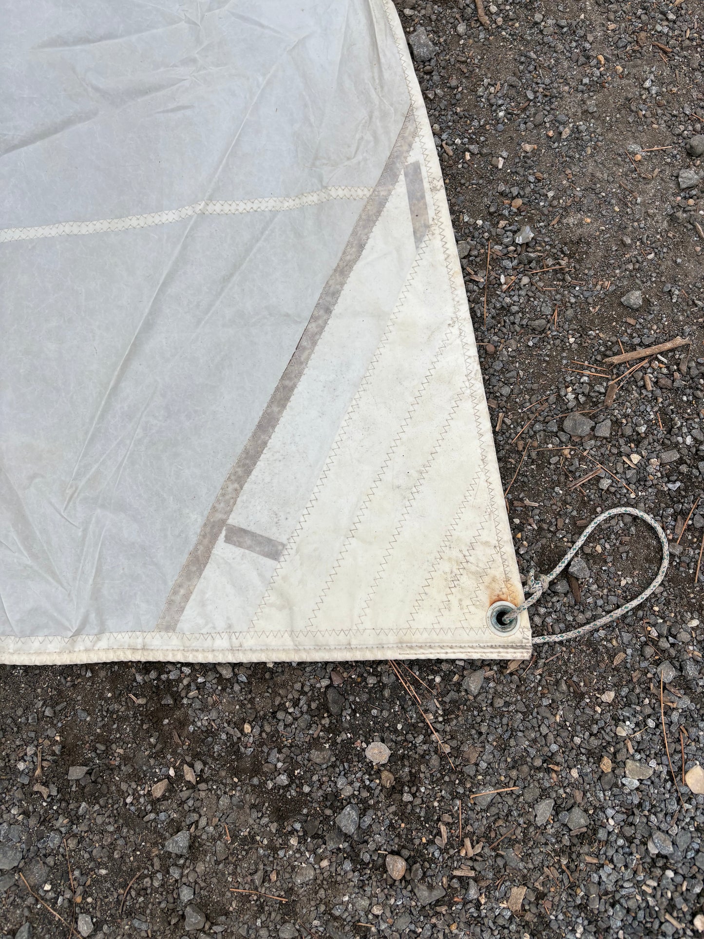 Catalina 34 Main Sail - Luff 19'8" x Leech 21'6" x 9'2"