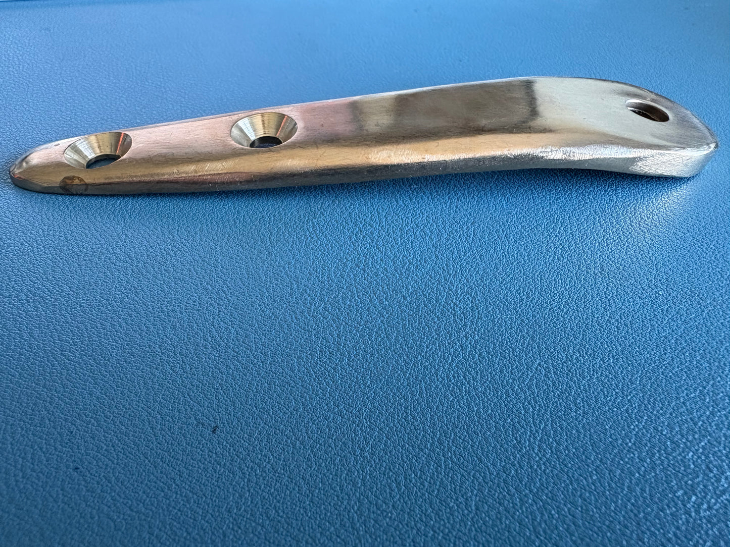 Bronze Chain Plate Code BB1095