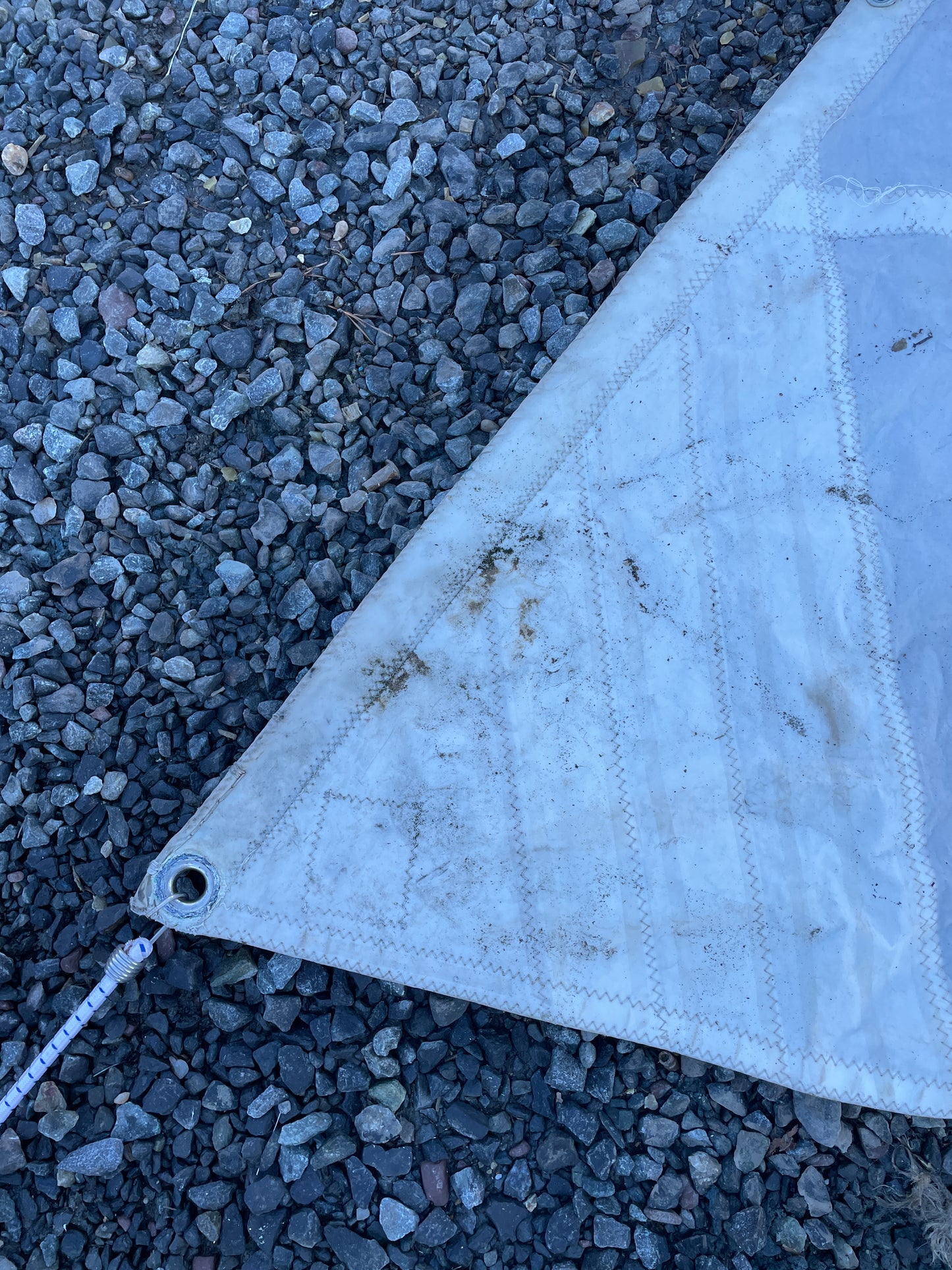Main Sail- 29’3” x 27’ x 14’
