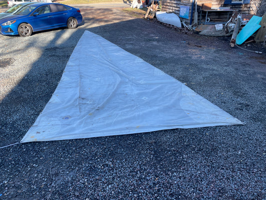 Ericson 29 Mainsail- 34’3” x 32’ x 11’10”