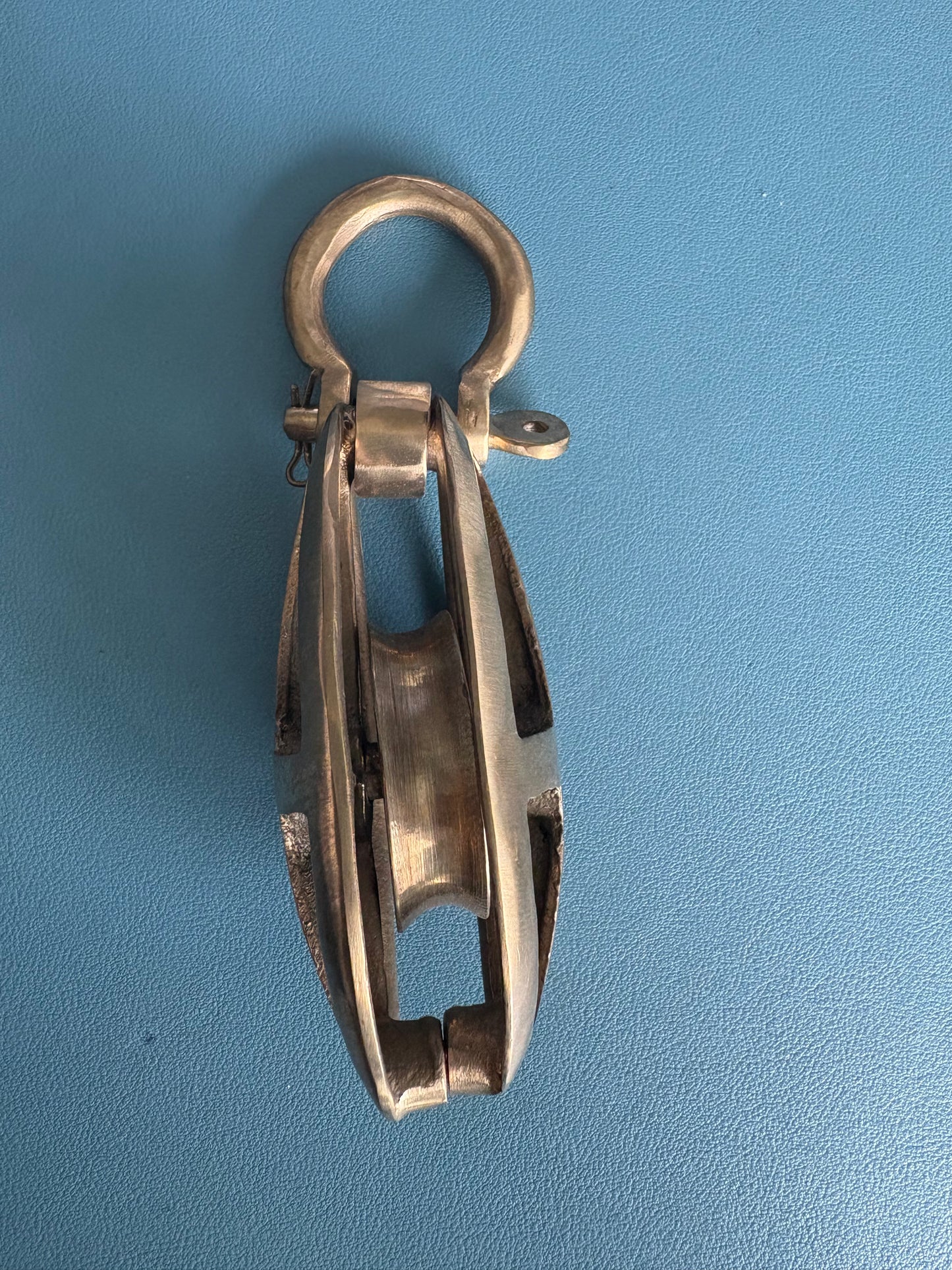 Bronze Cage Block 3/8" line Code BB6601 with Bow Pin Shackle