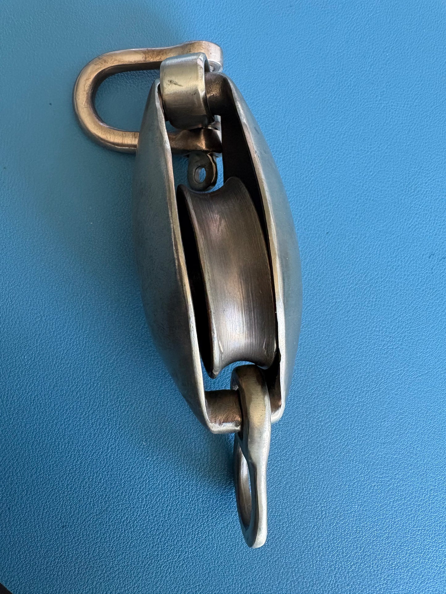 Bronze Single Block 1/2" line with Bow Shackle and Beckett