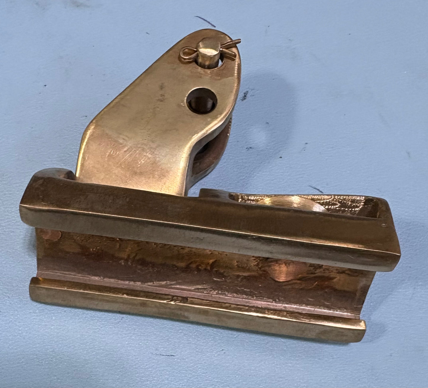 Bronze Clew Outhaul 1 1/4" Code BB4000