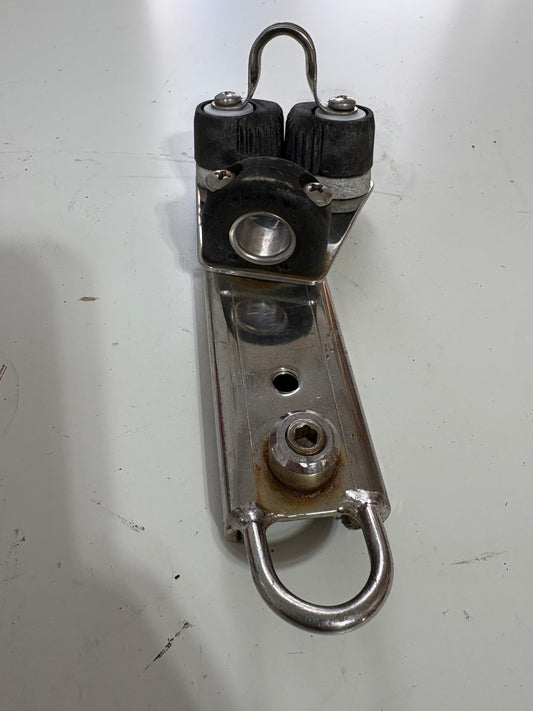 Pivoting Track Car with Cam Cleat