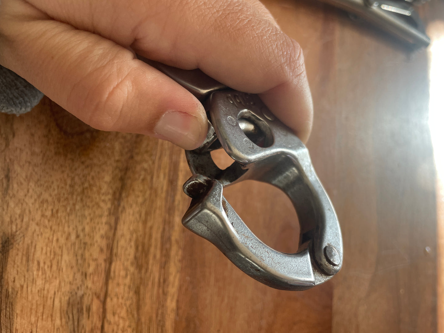Gibb 3/4” Stainless Steel Swivel Bail Shackle