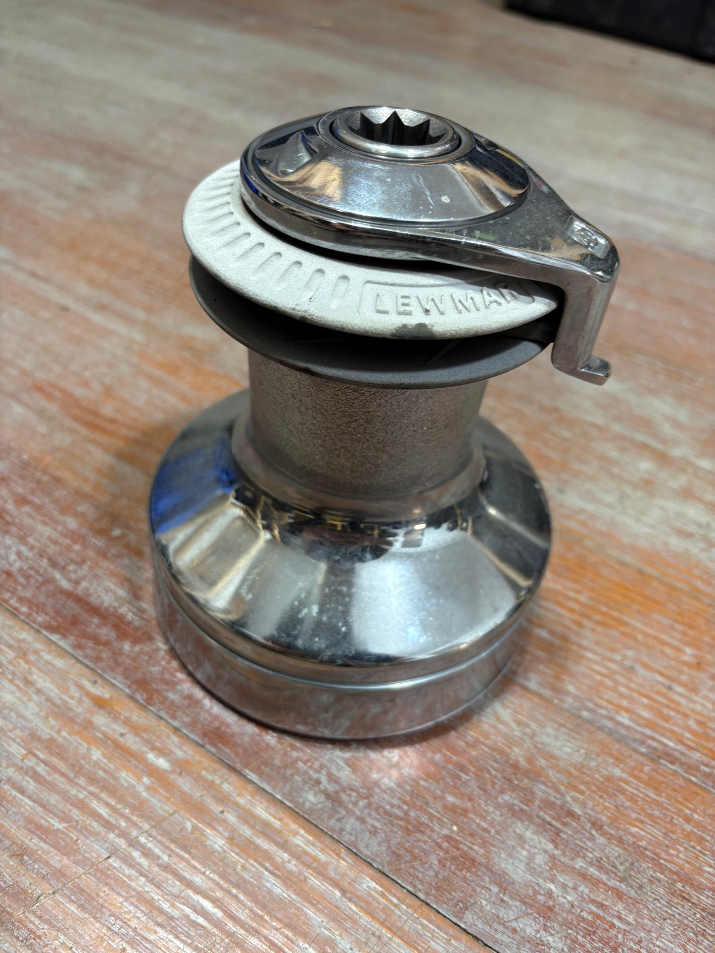 Lewmar 40 2 Speed Self Tailing Winch - CHROMED OR ALUMINUM BODY