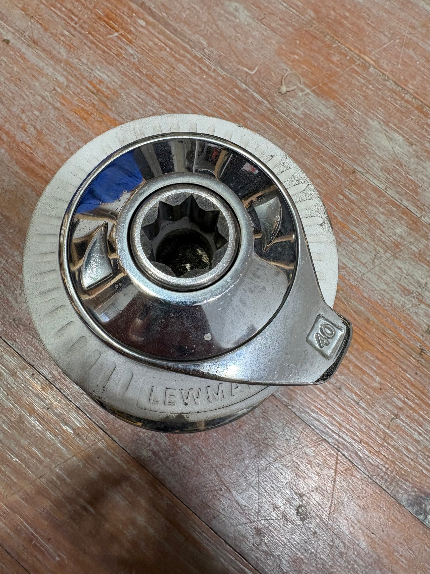 Lewmar 40 2 Speed Self Tailing Winch - CHROMED OR ALUMINUM BODY