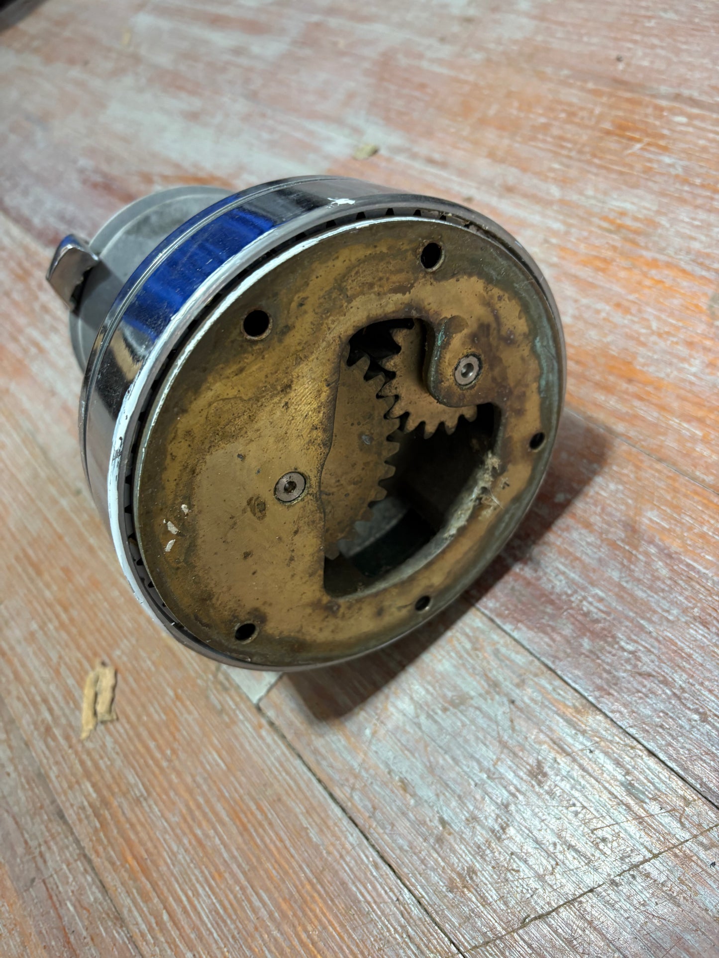 Lewmar 40 2 Speed Self Tailing Winch - CHROMED OR ALUMINUM BODY