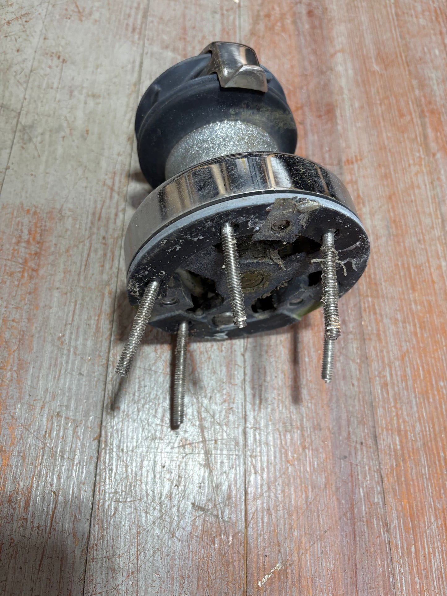 Maxwell 17 Chromed Bronze Self Tailing Winch