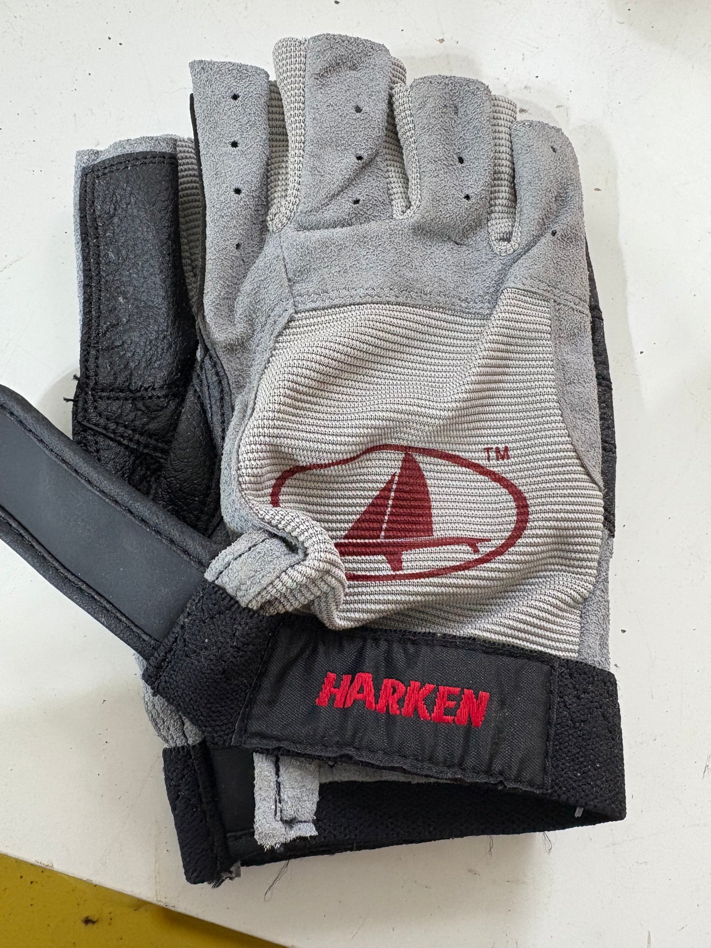 NEW Harken Sailing Gloves