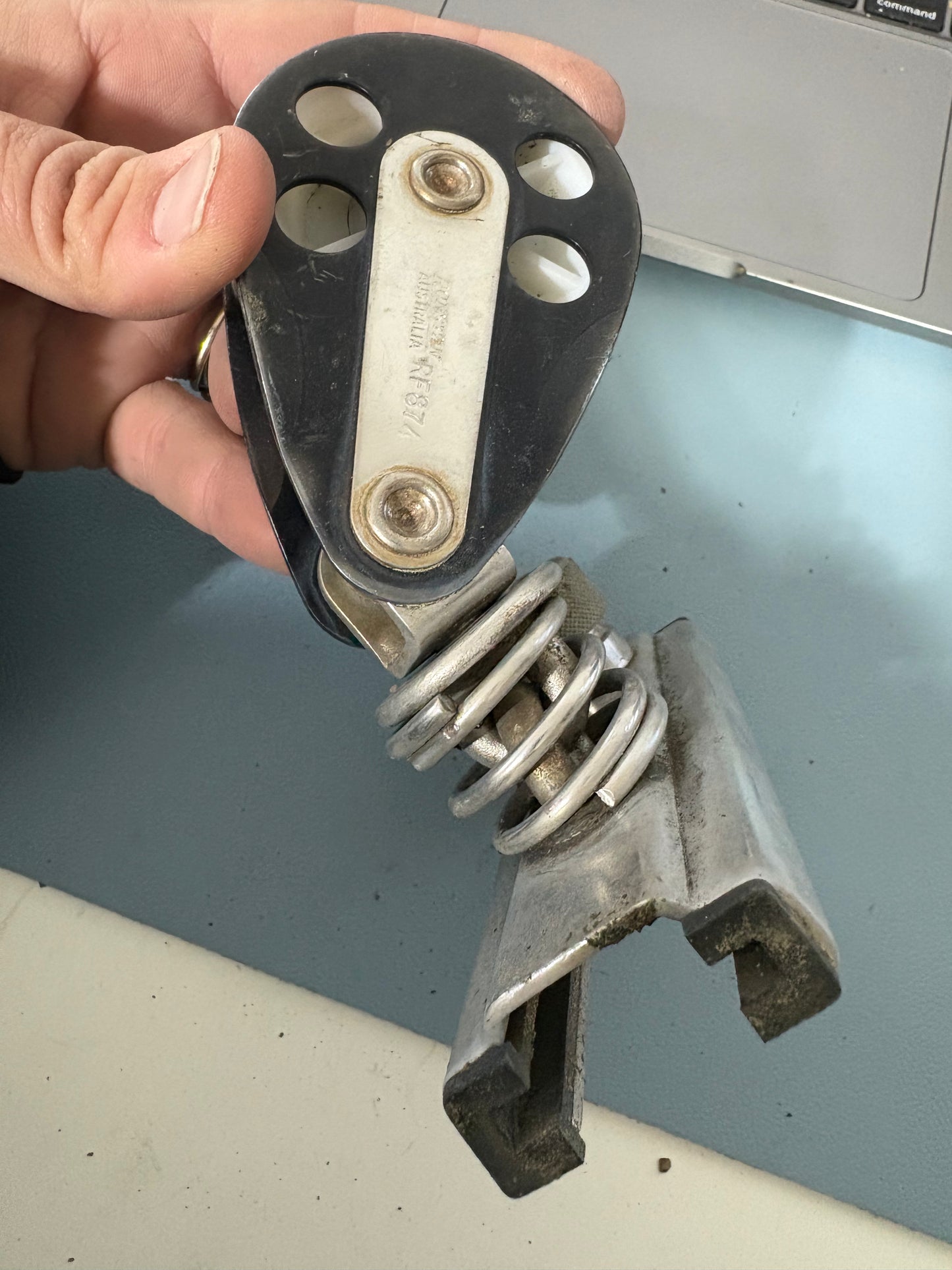 Ronstan RF 874 Spring Block Pull Top 1 1/4" Track Car 2 3/8" Sheave