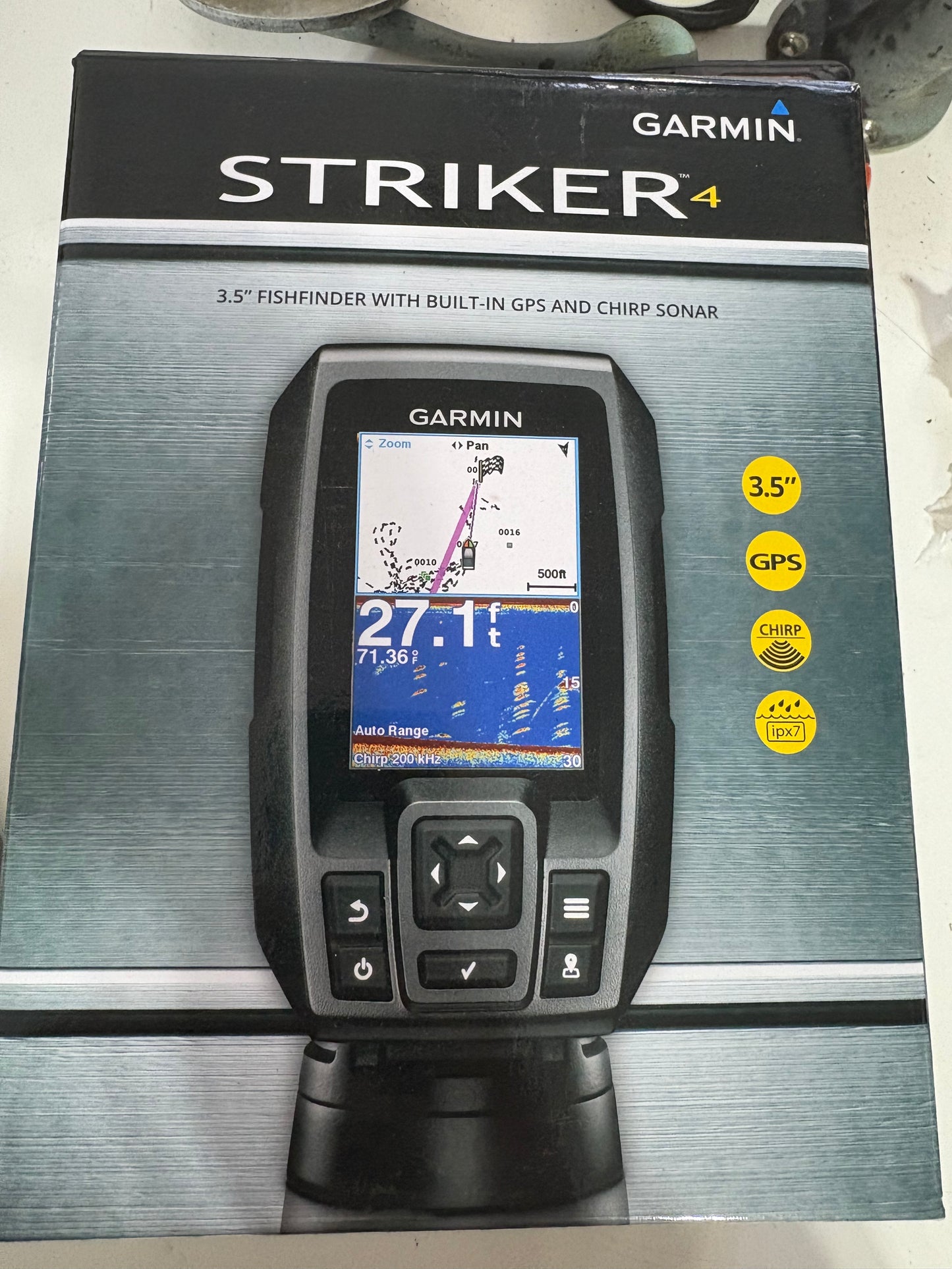 Garmin Striker 4