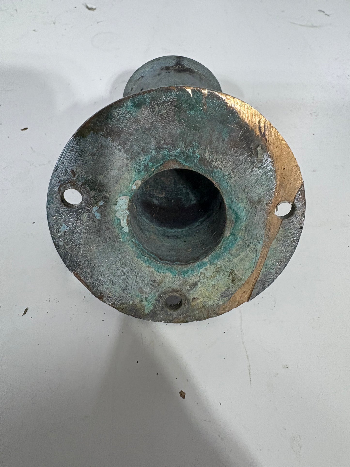 Bronze Flag Pole Holder 2 1/2" height