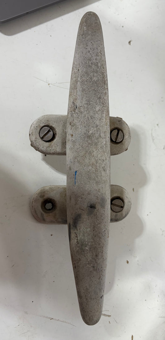 Aluminum Hollow Cleat 9 3/4"