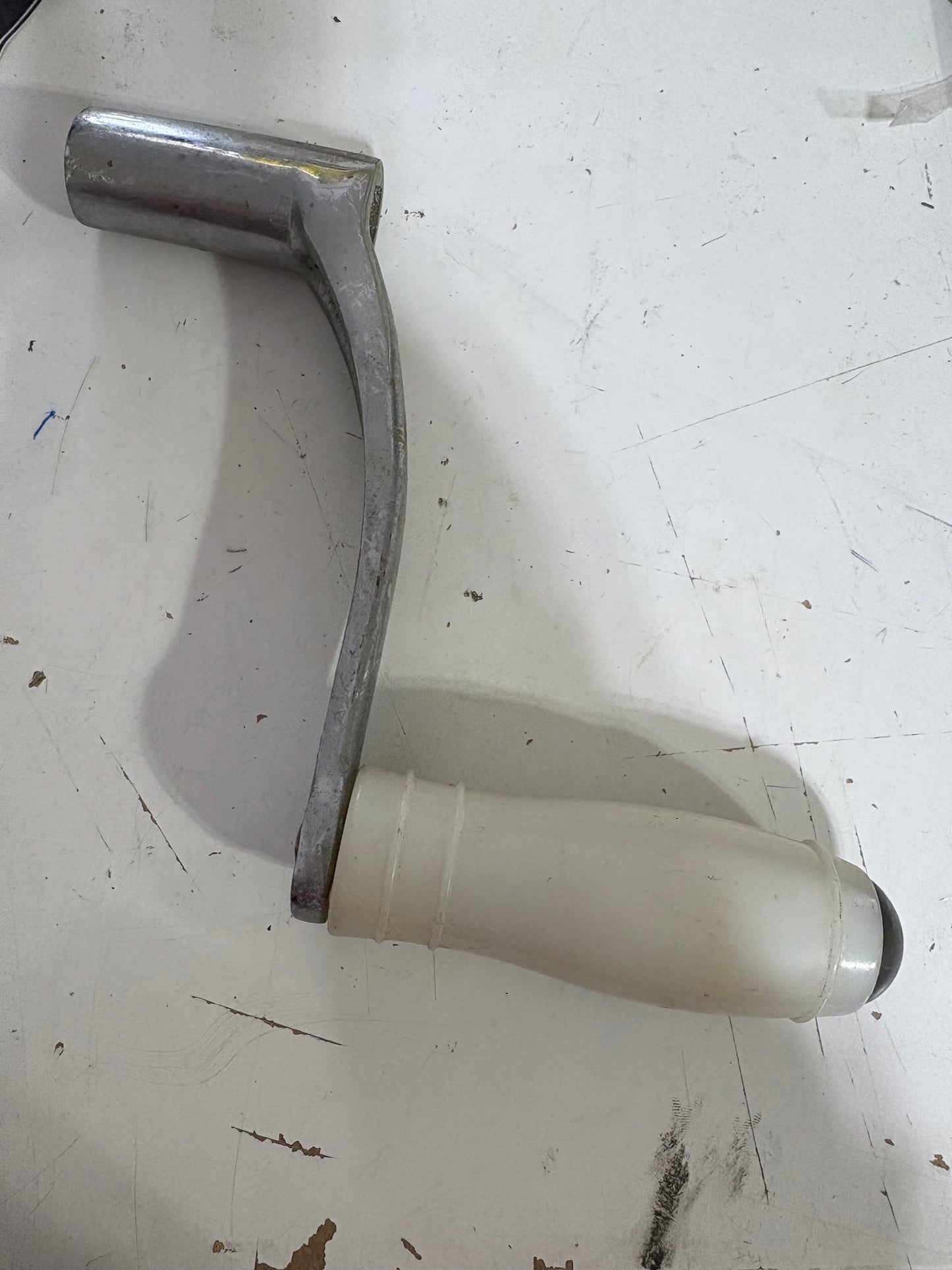 Chromed Bronze Crank Shaft with Plastic Handle