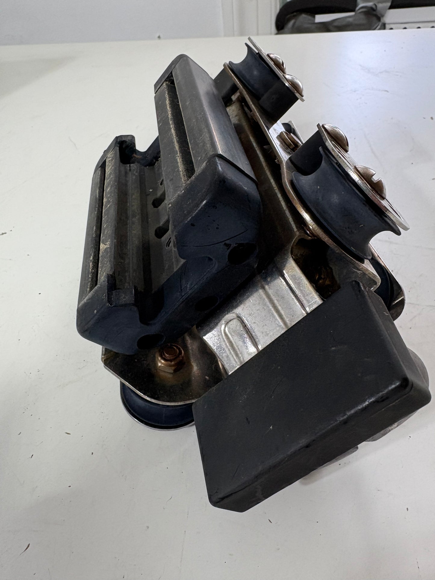 Harken Mega Track Car