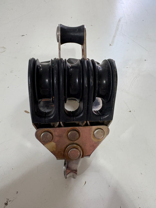 Triple Harken Cam Cleat