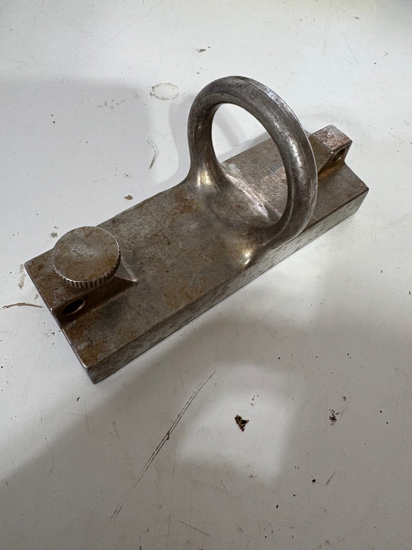 Spinnaker Car 1 3/8" Track Screw Pin