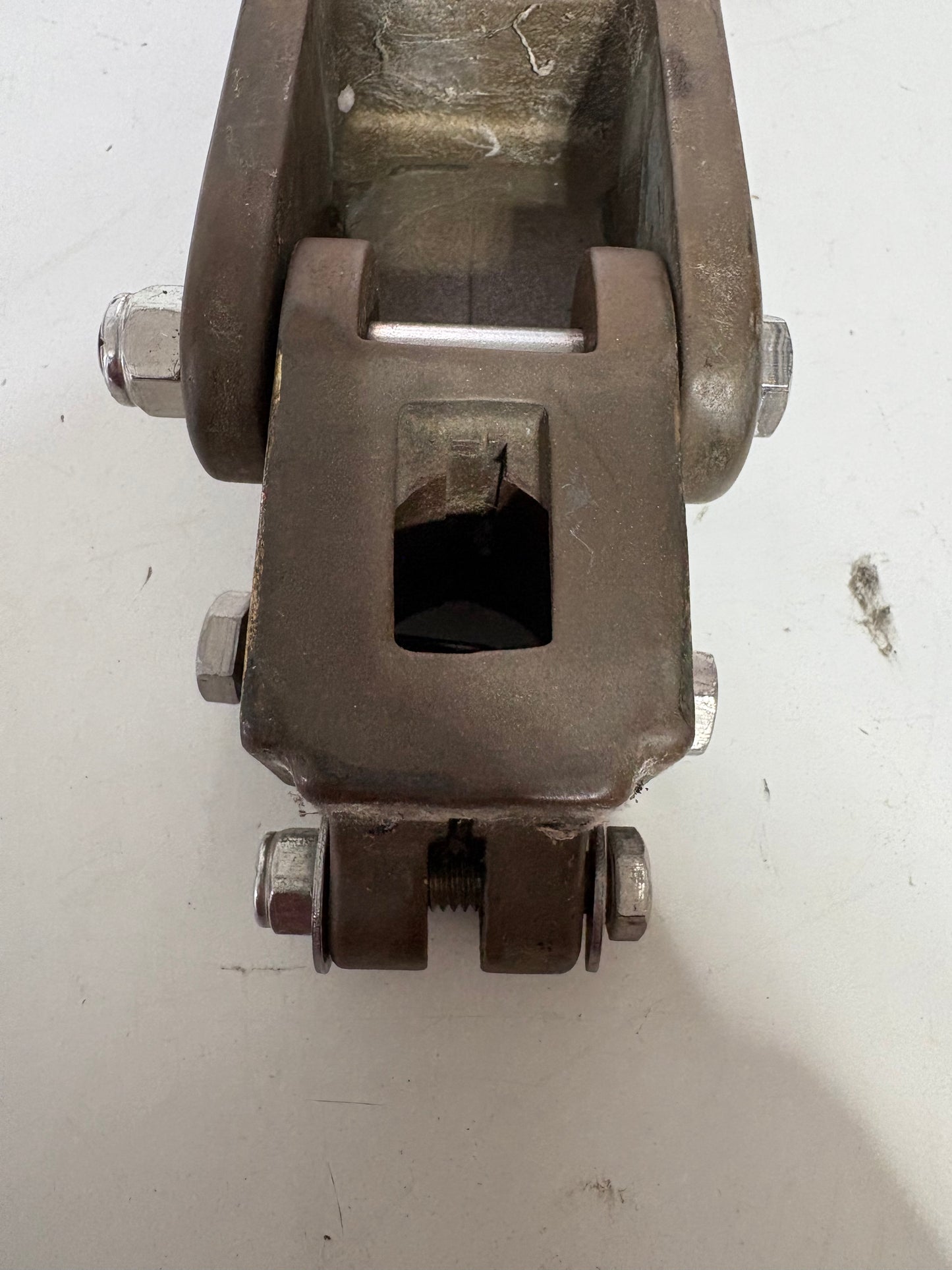 Tiler Hardware with Rudder Cap