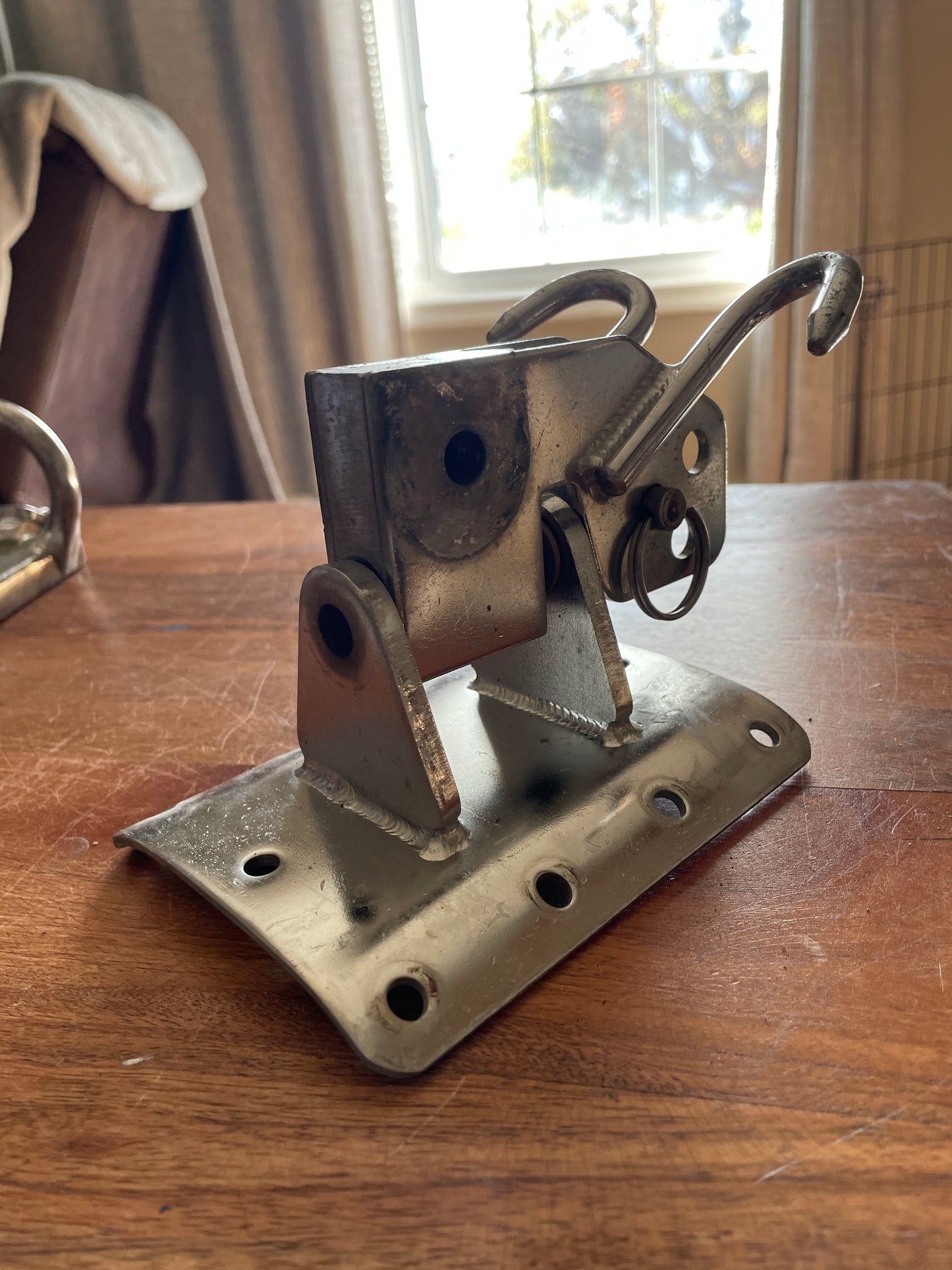 Gooseneck With Boom Brake