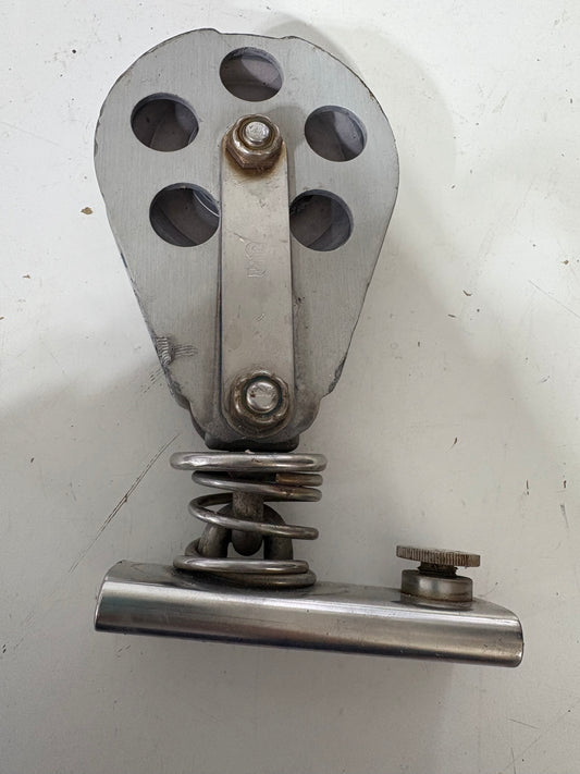 Schaefer Spring Loaded Single Block with  1 1/4"Screw Top Track Car