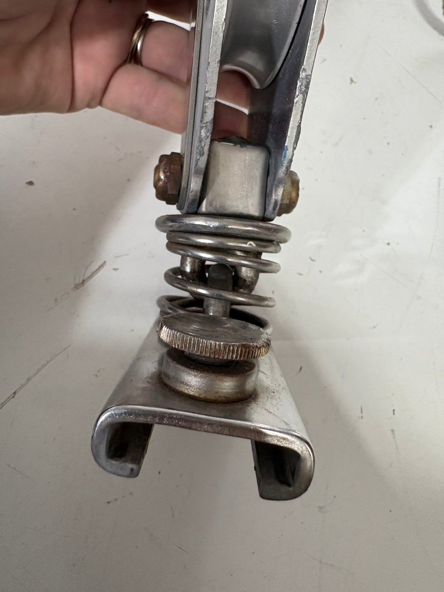 Schaefer Spring Loaded Single Block with  1 1/4"Screw Top Track Car