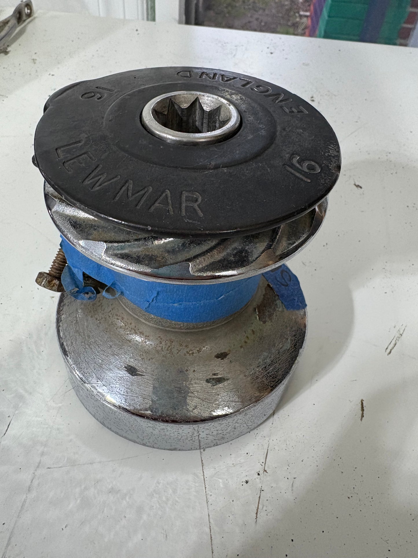 Lewmar 16  Winch Self Tailing