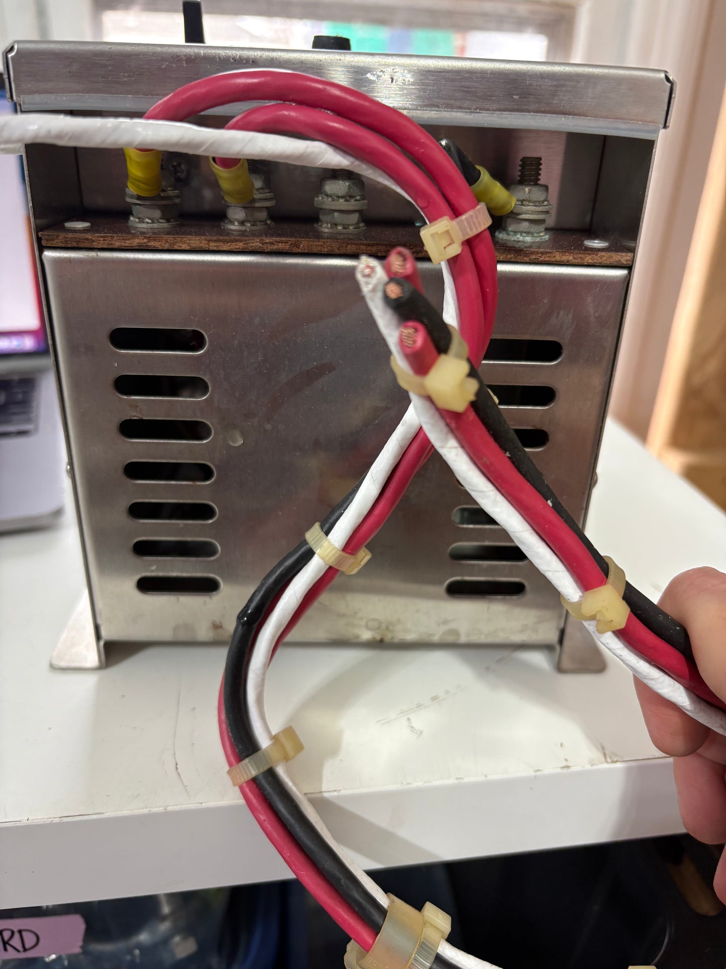 NEWMAR PhD-25 3 Step Adjustable "Smart" Charger S/N F108