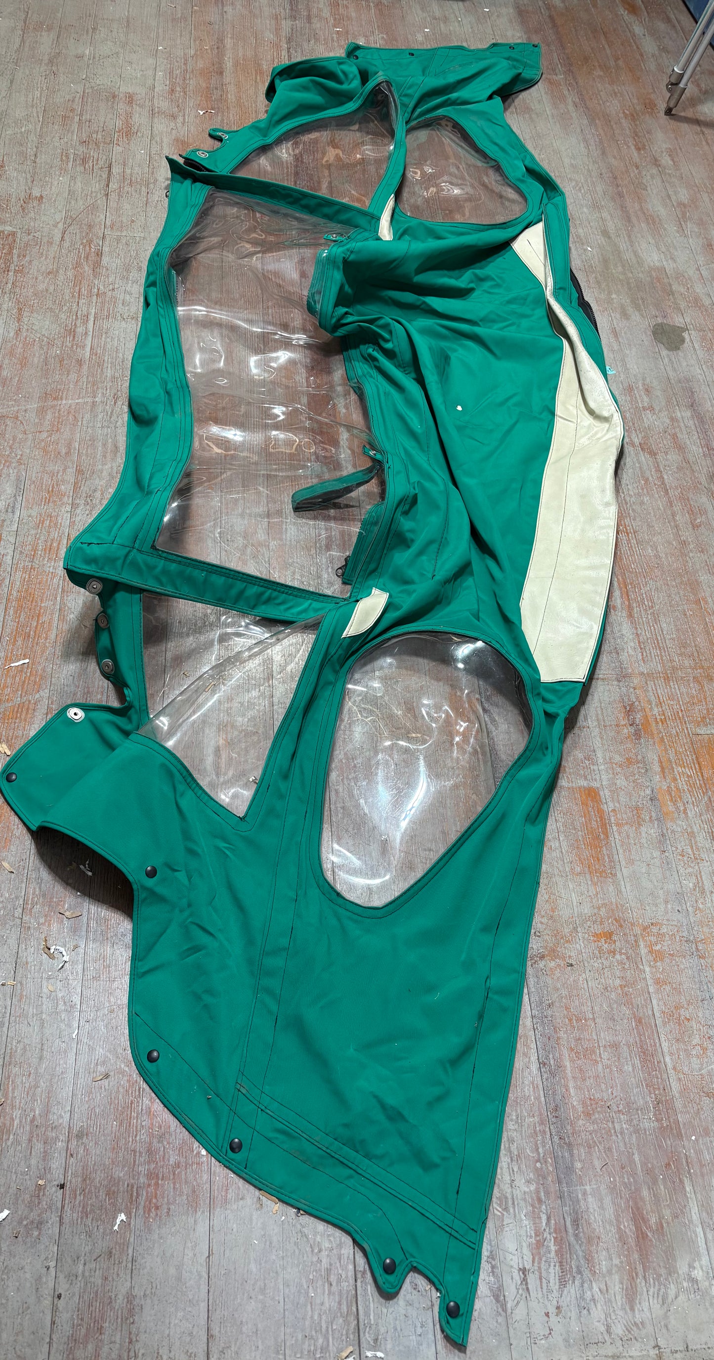 Aluminum Dodger with Green Canvas Whole Lot